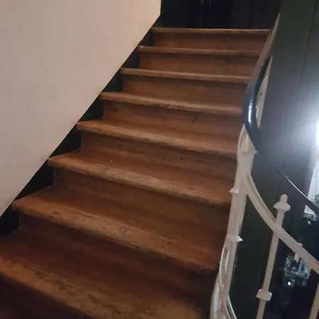 Apartment Explore From An Artistic Alfama *