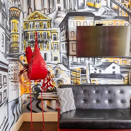 Explore From An Artistic Alfama *