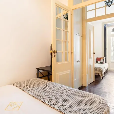 Explore From An Artistic Alfama Apartment