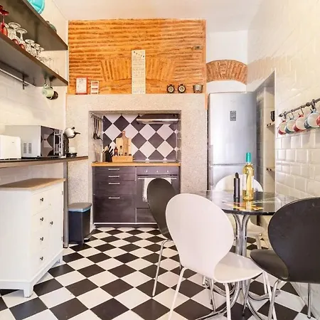 Explore From An Artistic Alfama Apartment Lisbon