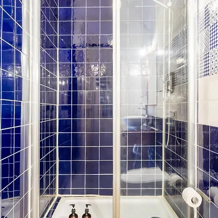 Explore From An Artistic Alfama Apartment Lisbon