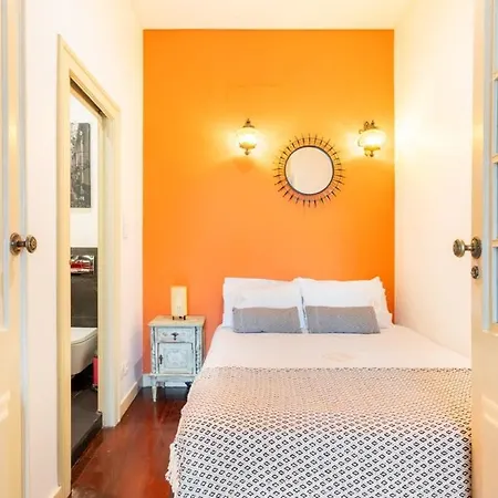 Apartment Explore From An Artistic Alfama *