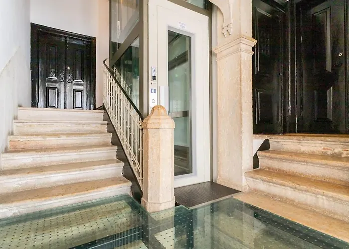 Apartment Explore From An Artistic Alfama *