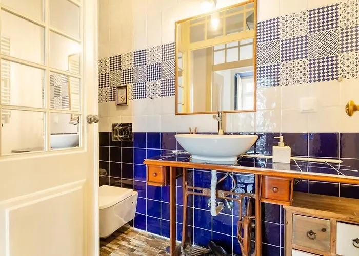 Explore From An Artistic Alfama Apartment