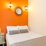 Explore From An Artistic Alfama شقة