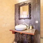 شقة Explore From An Artistic Alfama *